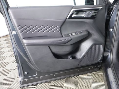 New 2025 Mitsubishi Outlander SEL Black Edition image 28