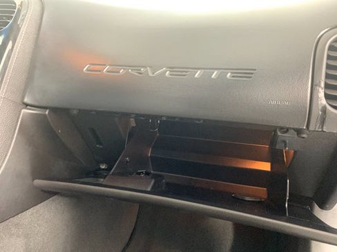Used 2012 Chevrolet Corvette Coupe RWD image 31