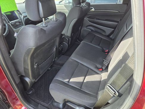 Used 2018 Jeep Grand Cherokee Laredo image 7