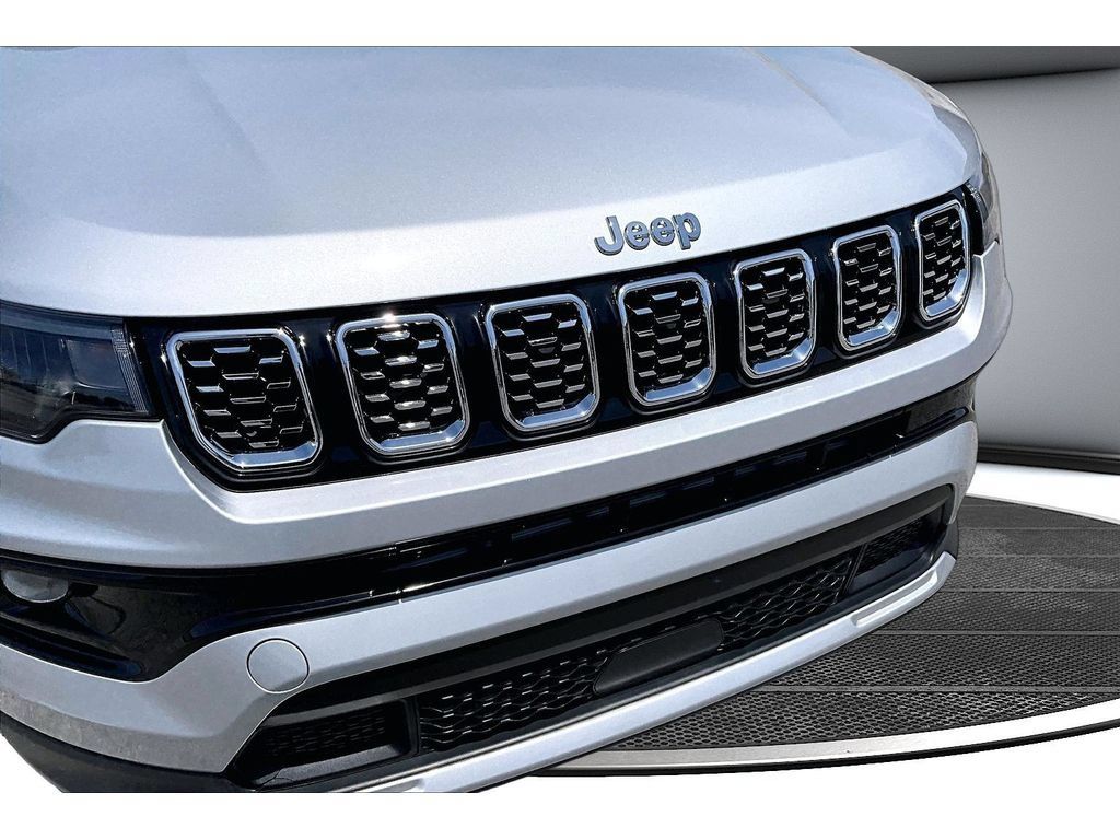 Certified 2026 Jeep Compass Limited AWD/4WD image 34