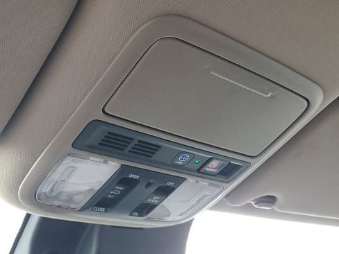 Used 2019 Honda Pilot Touring image 33