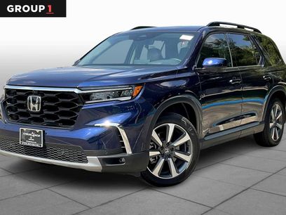 Used 2025 Honda Pilot Elite