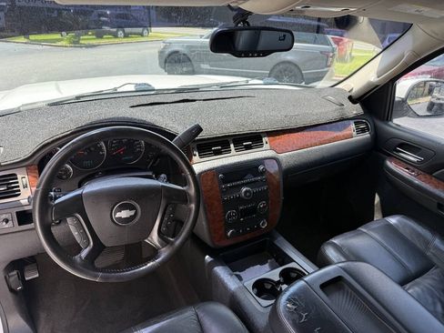Used 2008 Chevrolet Tahoe LT w/ LT Preferred Equipment Group RWD image 12