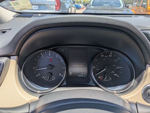 Used 2020 Nissan Rogue SV FWD image 27