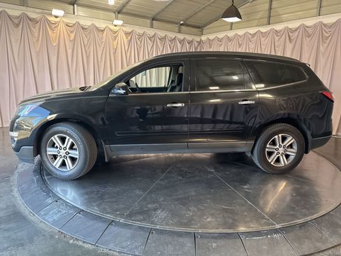Used 2017 Chevrolet Traverse LT image 6