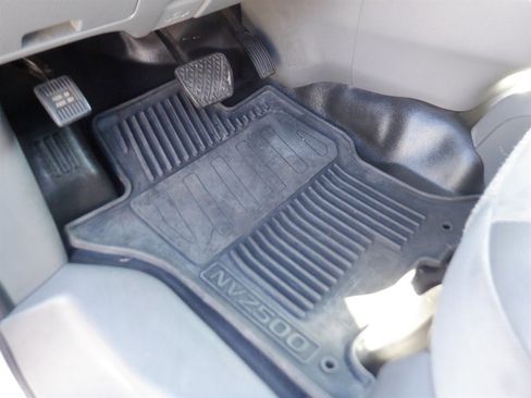 Used 2021 Nissan NV 2500 SV w/ Navigation Package image 13