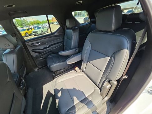 Used 2023 Chevrolet Traverse LT AWD/4WD image 27