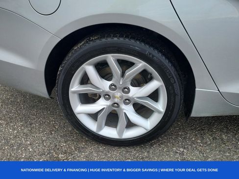 Used 2017 Chevrolet Impala LT w/ Leather Package image 15