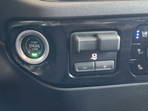 Used 2022 Chevrolet Silverado 1500 ZR2 w/ Technology Package image 8