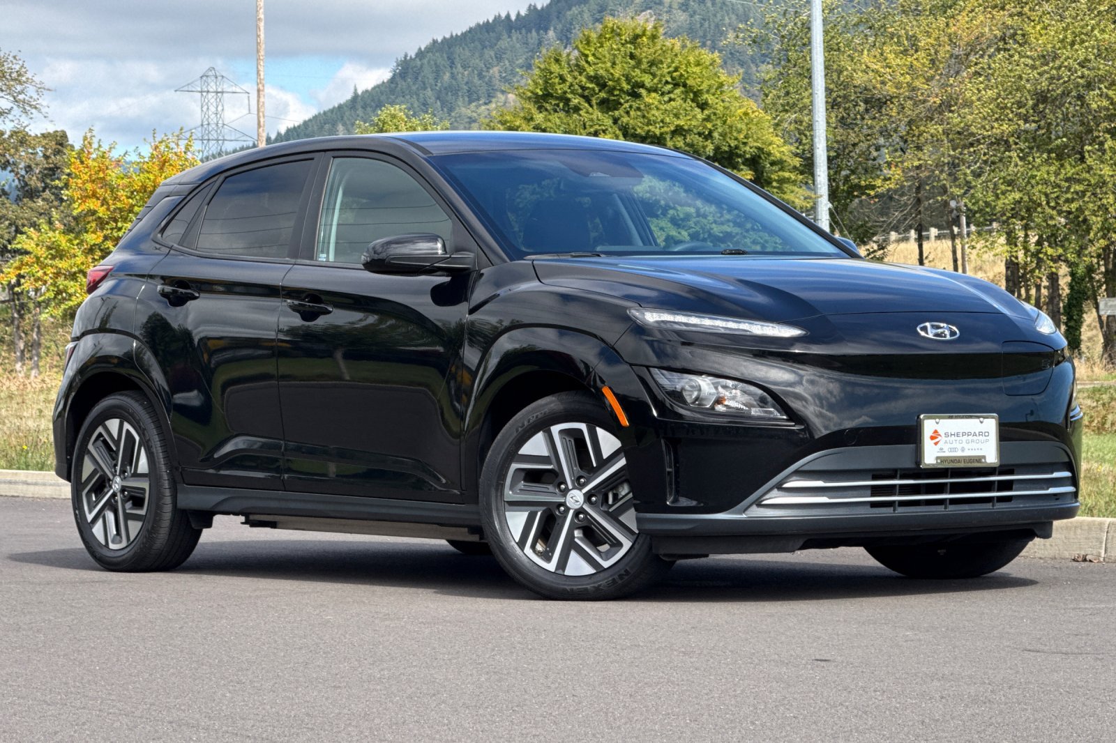 Used 2023 Hyundai Kona SE w/ Cargo Package FWD image 1