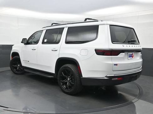 Used 2022 Jeep Wagoneer Series II RWD image 31