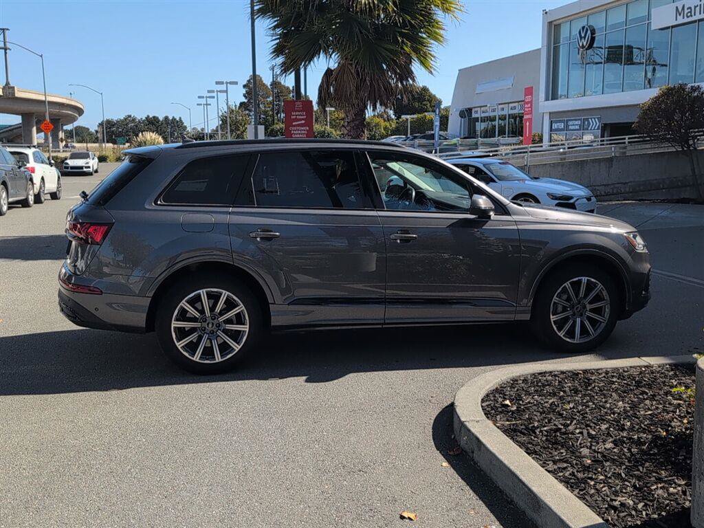 Used 2023 Audi Q7 2.0T Premium Plus AWD/4WD image 5