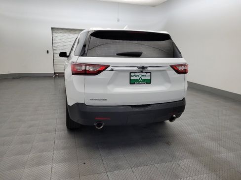 Used 2021 Chevrolet Traverse LS FWD image 6