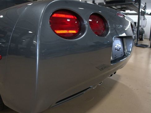 Used 2003 Chevrolet Corvette Convertible w/ Preferred Equipment Group1 image 23