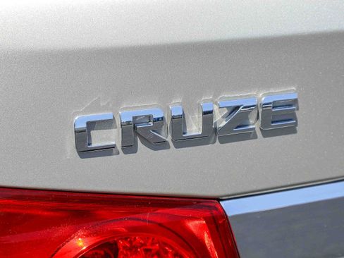 Used 2015 Chevrolet Cruze LT w/ Enhanced Safety Package FWD image 23