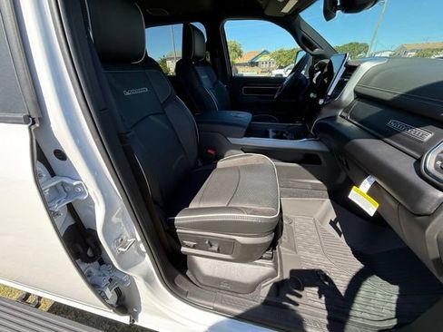 New 2026 RAM 3500 Laramie AWD/4WD image 11