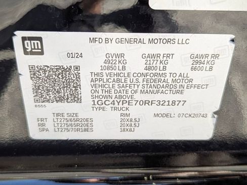 Used 2024 Chevrolet Silverado 2500 LTZ w/ LTZ Plus Package image 40