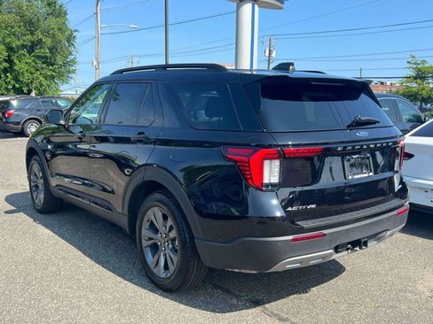 Used 2026 Ford Explorer Active w/ Active Comfort Package AWD/4WD image 8