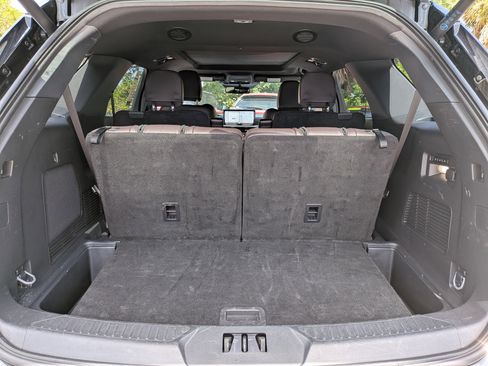 Used 2025 Ford Explorer Platinum w/ LUX Leather Package AWD/4WD image 13