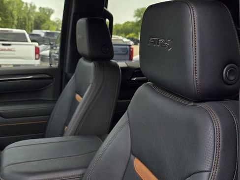 Used 2025 GMC Sierra 1500 AT4 w/ AT4 Premium Package AWD/4WD image 36