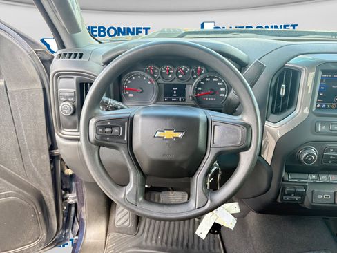 Used 2022 Chevrolet Silverado 2500 Custom w/ Custom Value Package RWD image 13