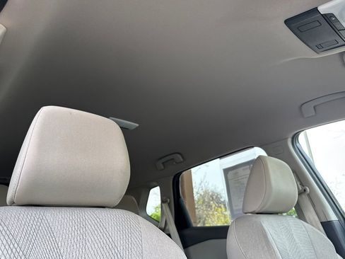 Used 2025 Nissan Rogue SV image 26