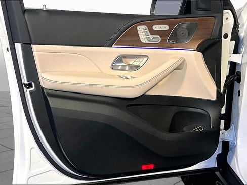 New 2026 Mercedes-Benz GLS 450 4MATIC image 11