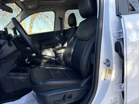 Certified 2025 Ford Maverick Lobo image 11