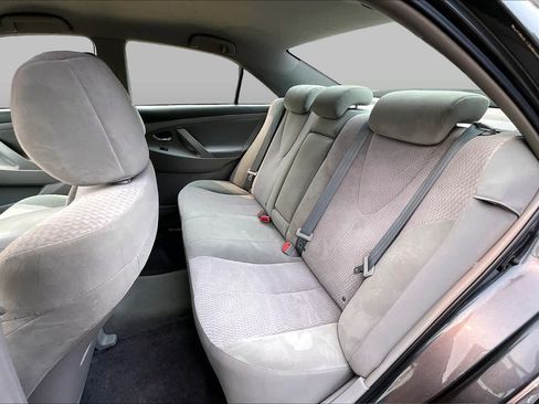 Used 2010 Toyota Camry FWD image 19