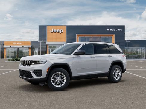 New 2026 Jeep Grand Cherokee Laredo X AWD/4WD image 3