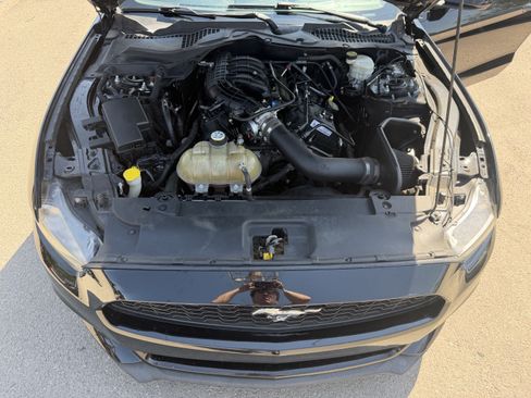 Used 2016 Ford Mustang Coupe RWD image 18