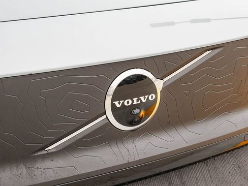 New 2026 Volvo EX30 Cross Country Ultra w/ Protection Package Premier image 16