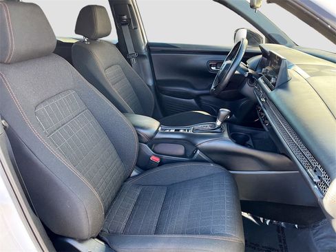 Used 2025 Honda HR-V Sport image 26