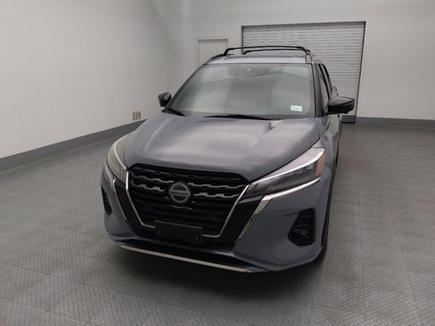 Used 2021 Nissan Kicks SR w/ Interior Electronics Package FWD image 15