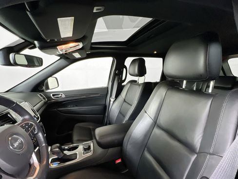 Used 2022 Jeep Grand Cherokee Limited image 22