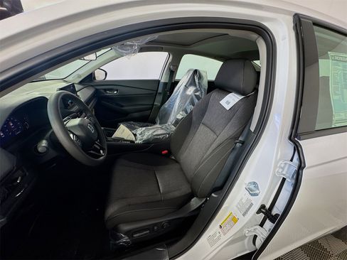 New 2025 Honda Accord SE image 11