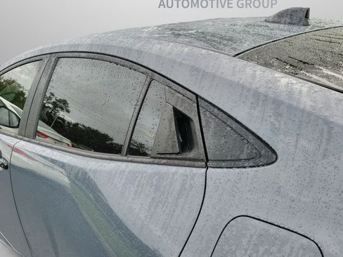 Used 2026 Toyota Prius Plug-In Hybrid FWD image 27