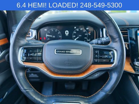 Used 2022 Jeep Grand Wagoneer Series III w/ Rear Seat Video Group 1 AWD/4WD image 16