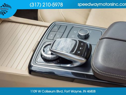 Used 2019 Mercedes-Benz GLE 400 4MATIC image 46