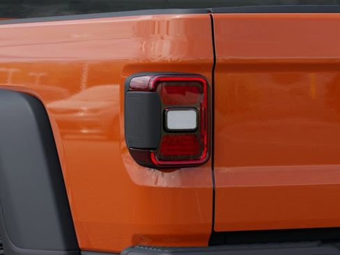 New 2025 Jeep Gladiator Mojave w/ Convenience Group image 11