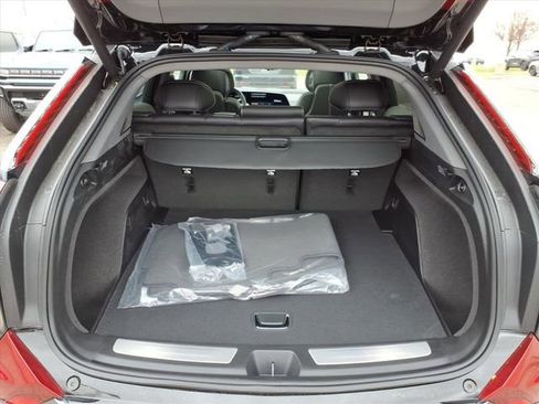 New 2026 Cadillac Optiq Sport 2 image 19