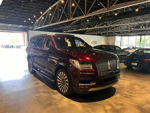 Used 2019 Lincoln Navigator Reserve AWD/4WD image 7