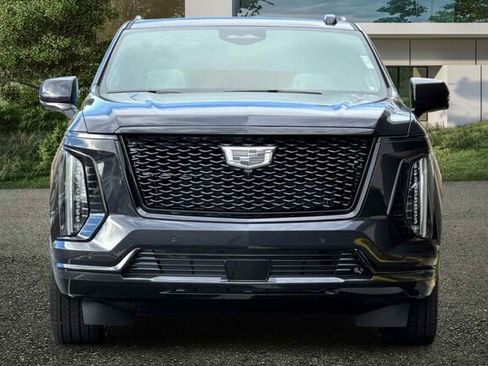 New 2026 Cadillac Escalade ESV Platinum Sport w/ LPO, ONYX Package image 9