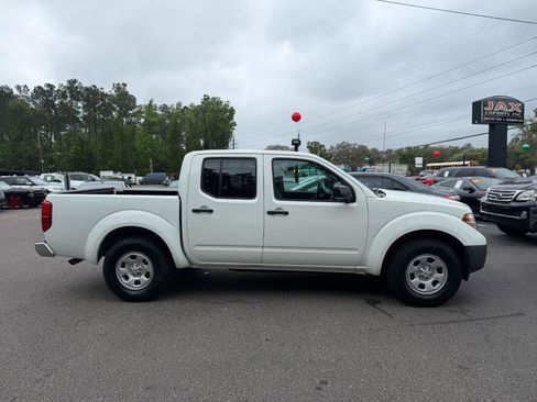 Used 2016 Nissan Frontier S image 2