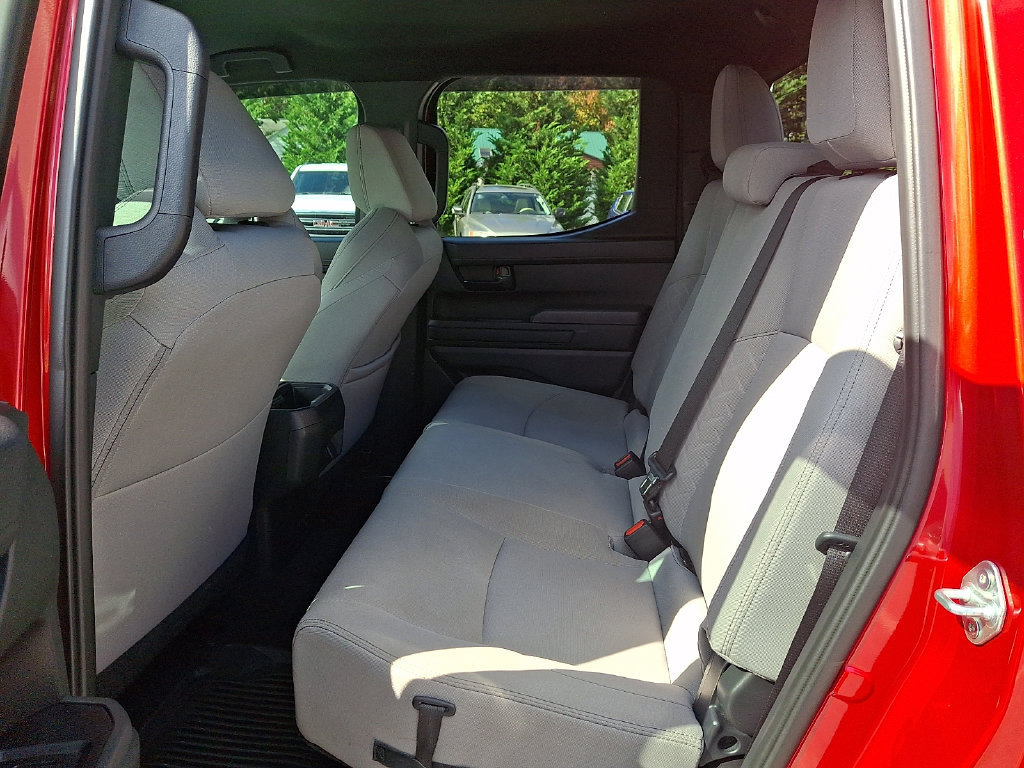 Certified 2025 Toyota Tacoma SR5 AWD/4WD image 10