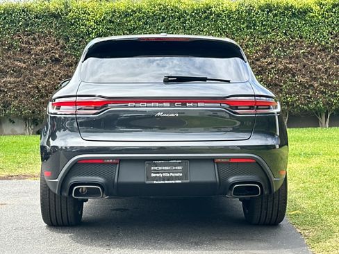 Certified 2025 Porsche Macan AWD/4WD image 7