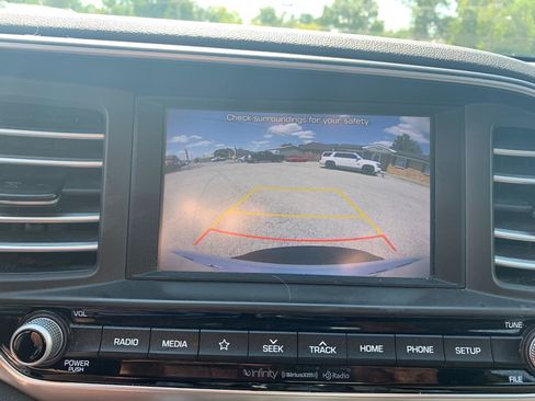 Used 2020 Hyundai Elantra Limited w/ Cargo Package (C1) FWD image 20