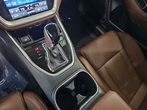 Used 2022 Subaru Outback Touring XT w/ Popular Package #2 image 21