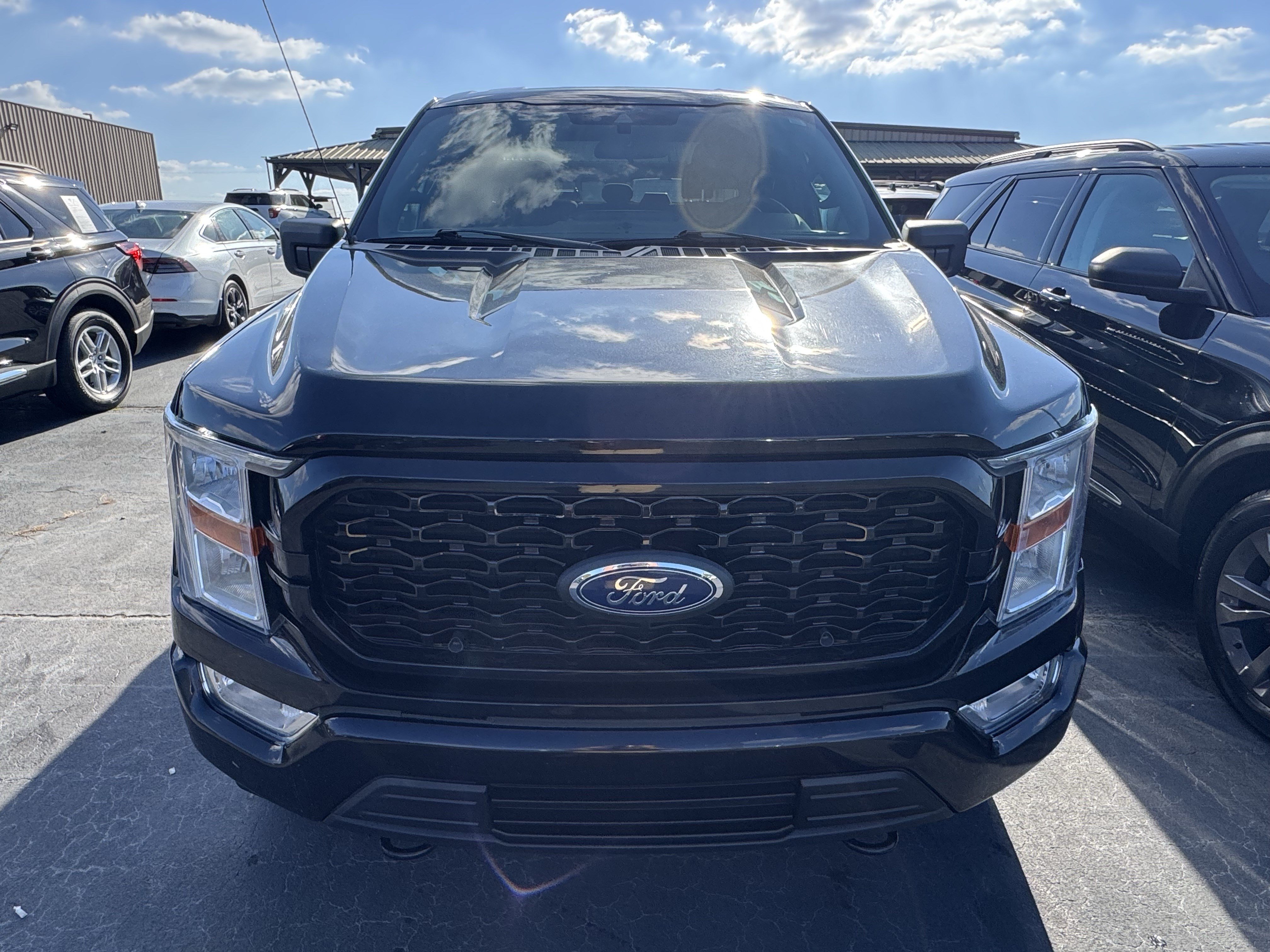 Used 2021 Ford F150 XL w/ STX Appearance Package AWD/4WD image 3