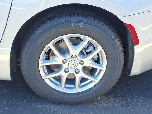 New 2026 Chrysler Voyager LX image 5